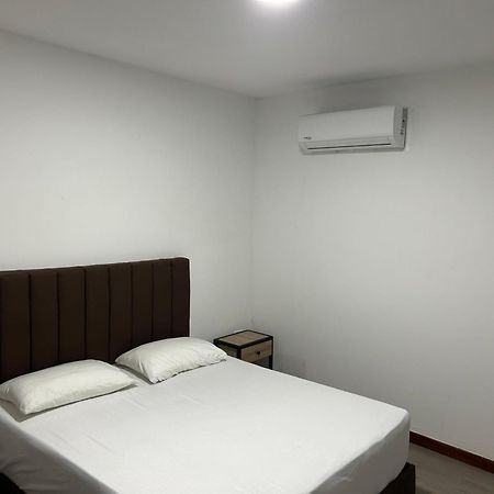 מדיין Hotel Gallery By 70 מראה חיצוני תמונה